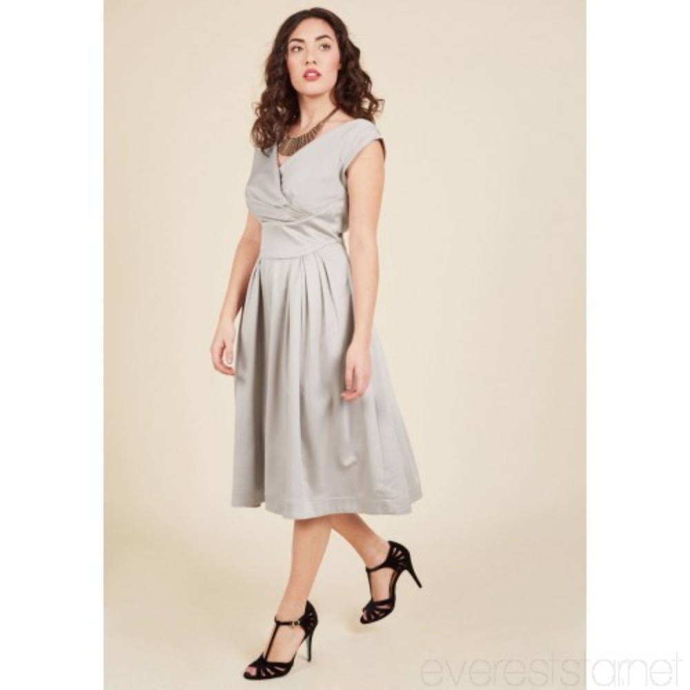 Emily and Fin Florence Silver Retro Dress XS/S